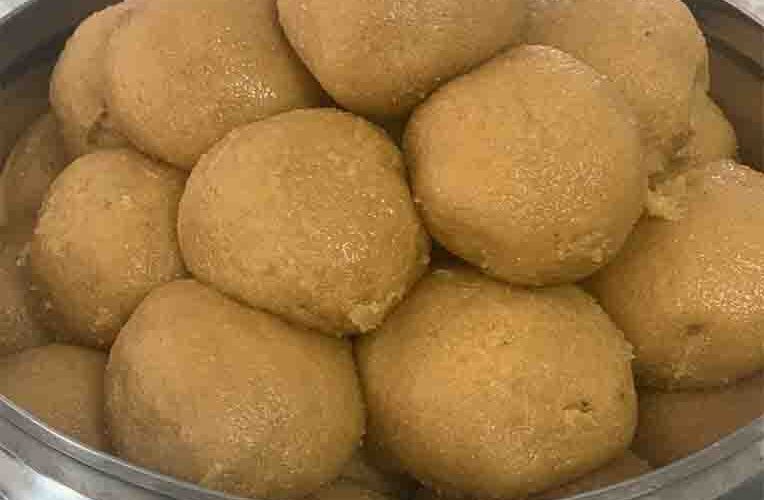 Healthy Besan ladoo at home