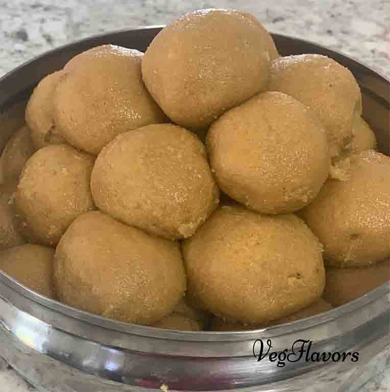 Healthy Besan ladoo at home